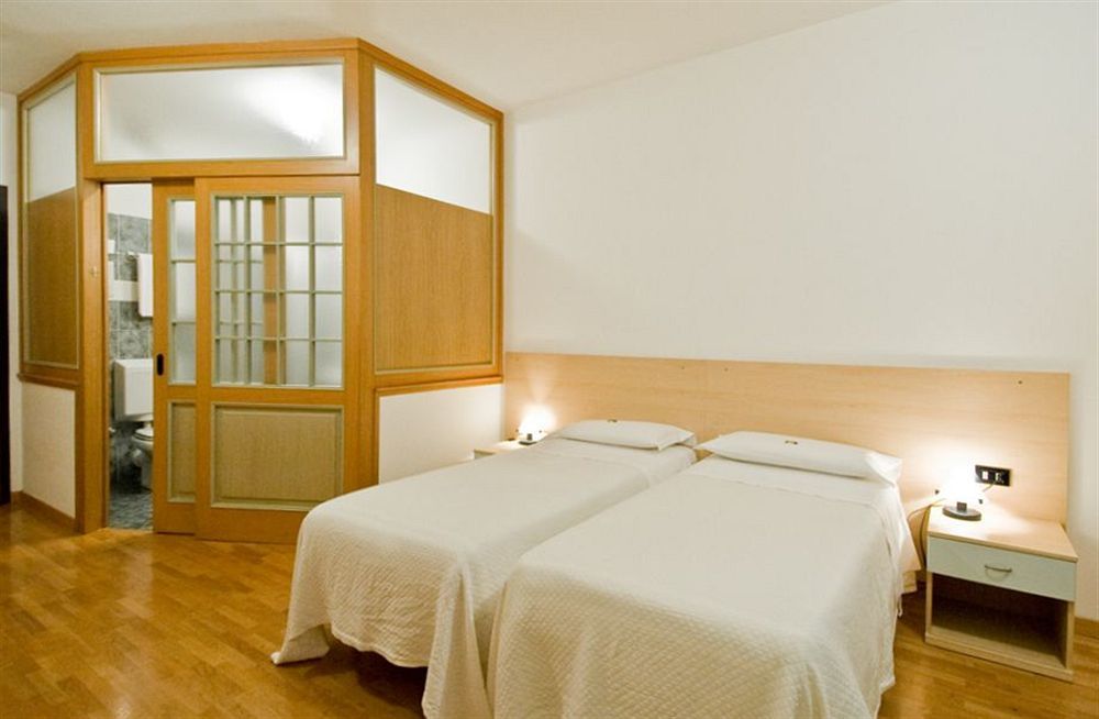 Hotel Europa Sondrio Exterior foto